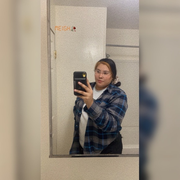 Meet your Posher, Megan - Picture 1 of 1